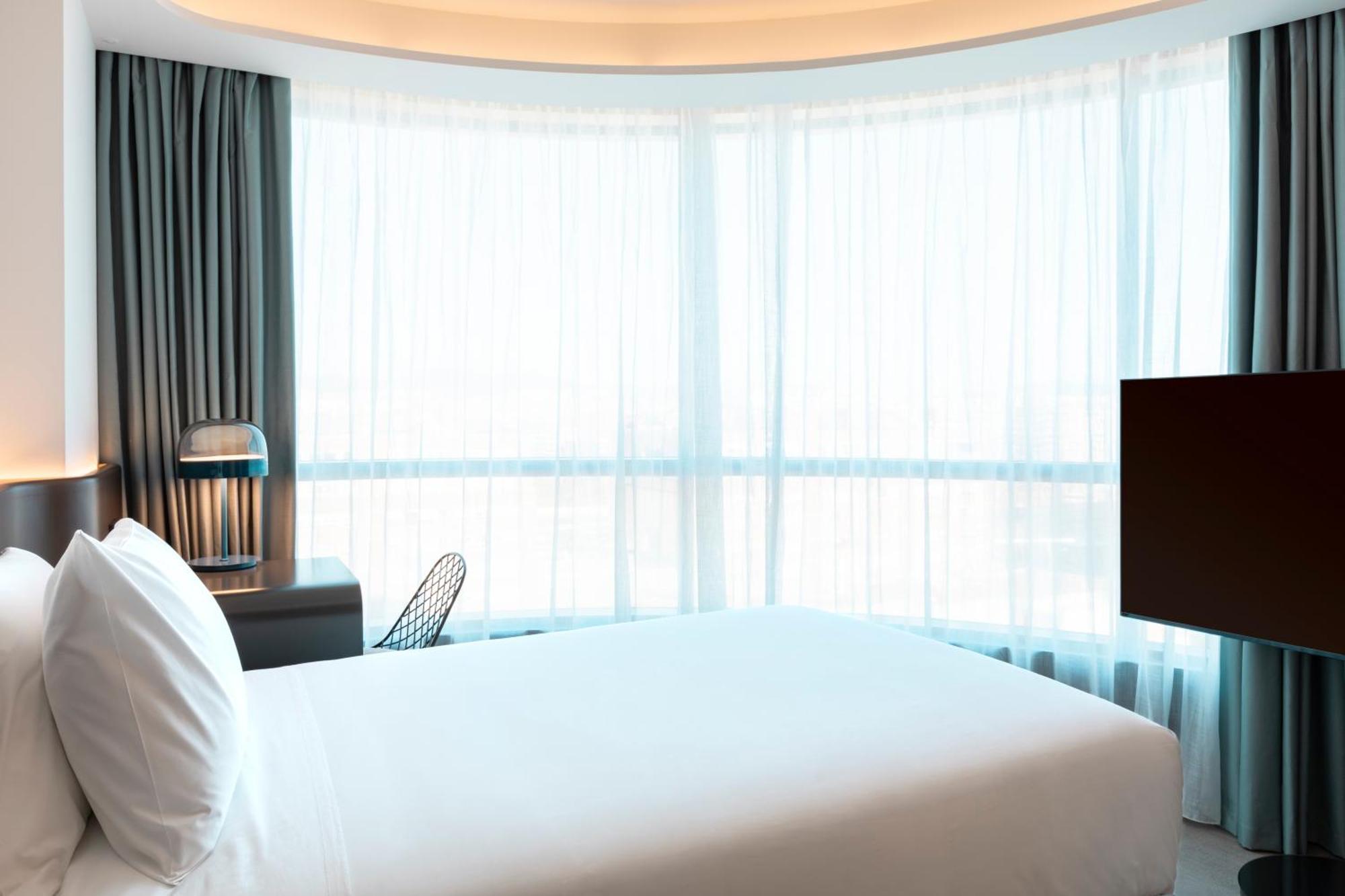Labtwentytwo Barcelona, A Tribute Portfolio Hotel By Marriott Экстерьер фото