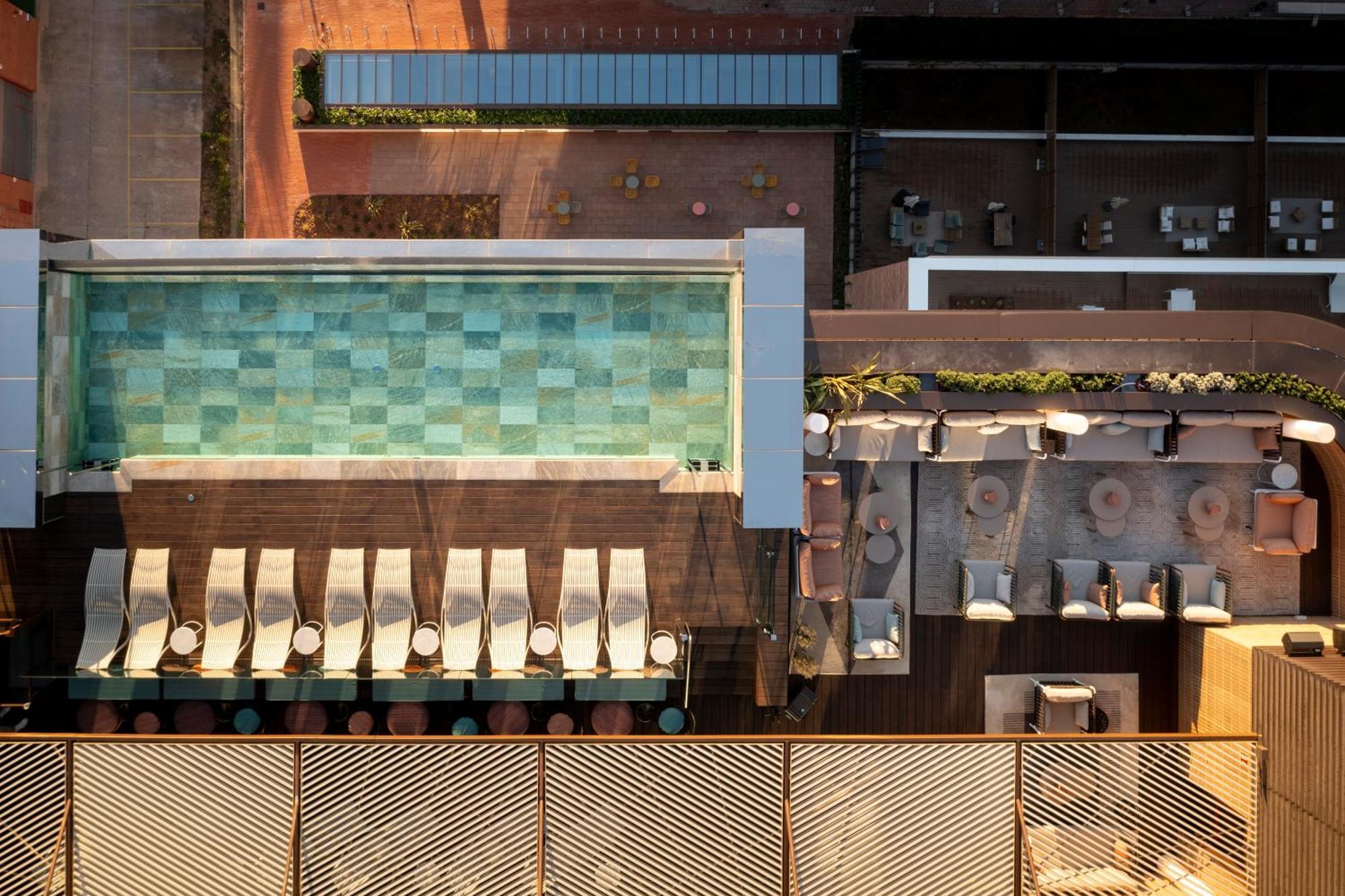 Labtwentytwo Barcelona, A Tribute Portfolio Hotel By Marriott Экстерьер фото