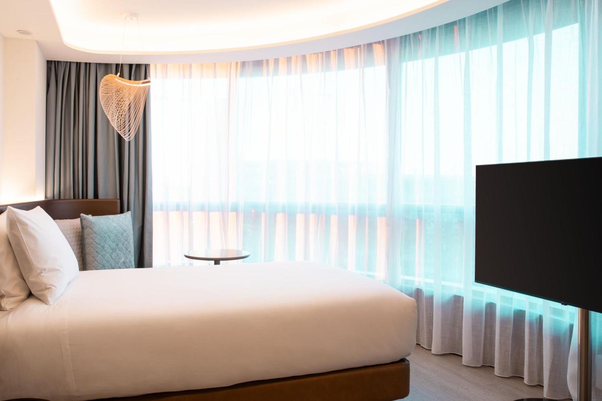 Labtwentytwo Barcelona, A Tribute Portfolio Hotel By Marriott Экстерьер фото
