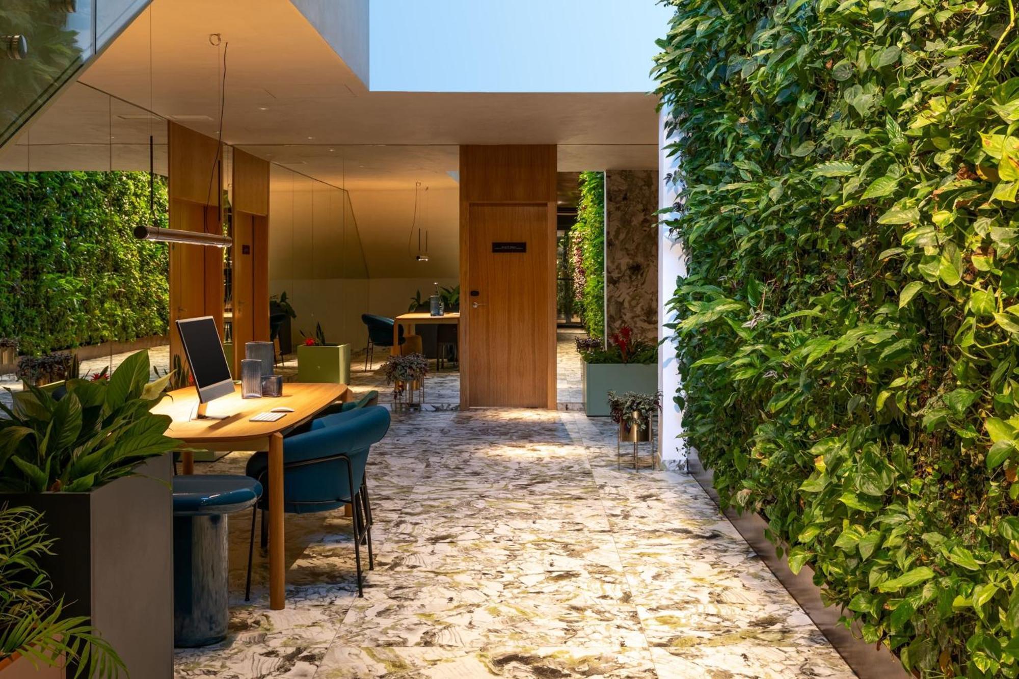 Labtwentytwo Barcelona, A Tribute Portfolio Hotel By Marriott Экстерьер фото